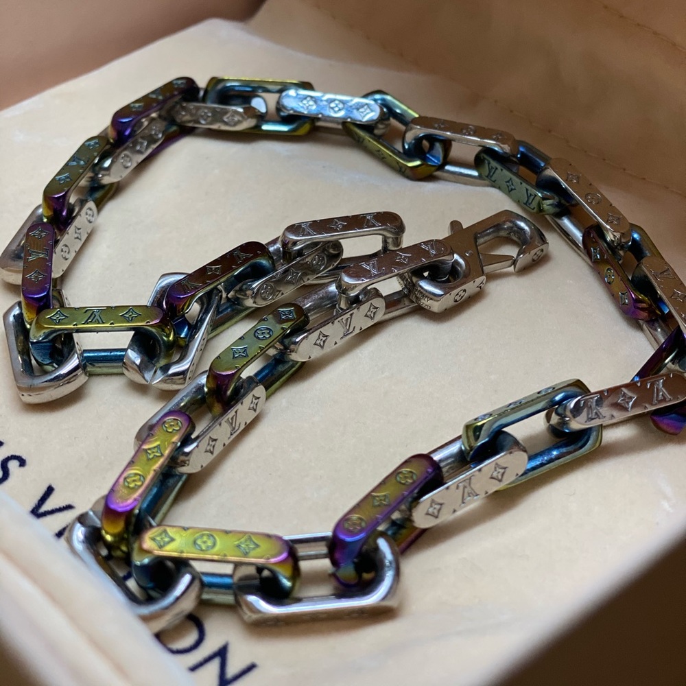 Louis Vuitton rope chain